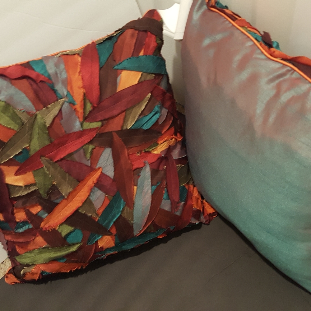 A SET of Throw Pillows